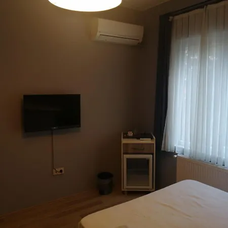 Ξενοδοχείο Armoni Kadikoey 2*