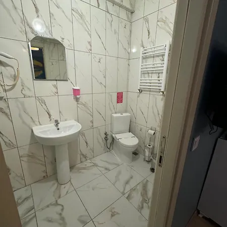 Ξενοδοχείο Armoni Kadikoey 2*